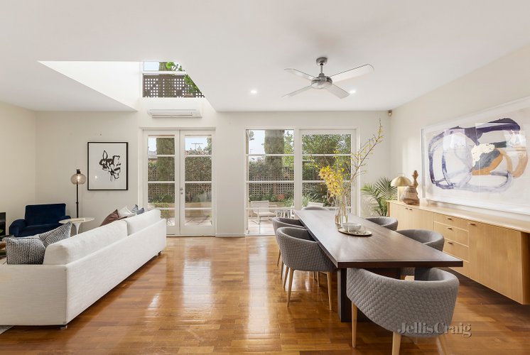 2/28 Abinger Street Richmond 3121