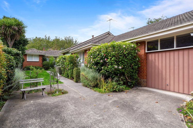 2/28 Bryson Street Canterbury 3126