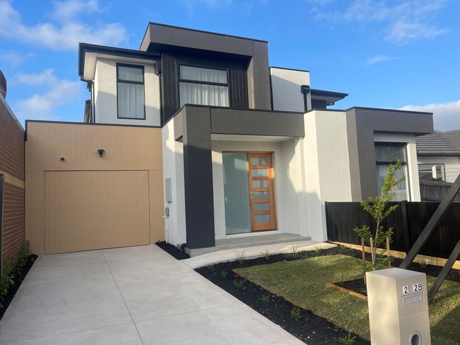 2/28 Haldane Road  Niddrie 3042