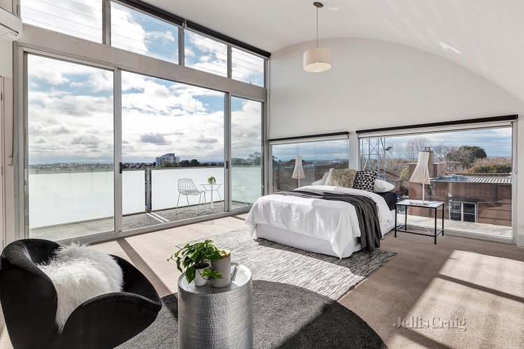 2/286 High Street Northcote 3070