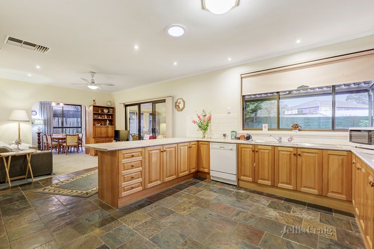 2/29 Mclochlan Street Mount Waverley 3149