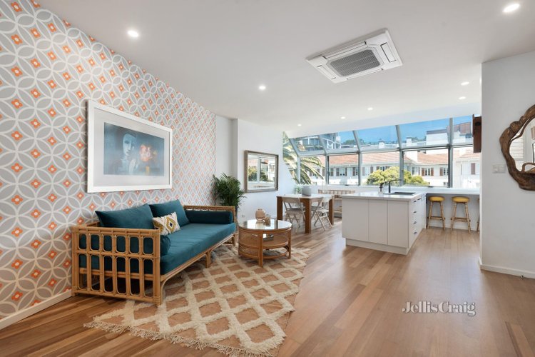 22B 20 Commercial Road Melbourne 3004