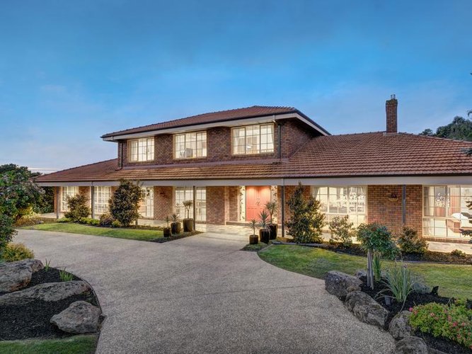 23 Aylesbury Way Warrandyte 3113