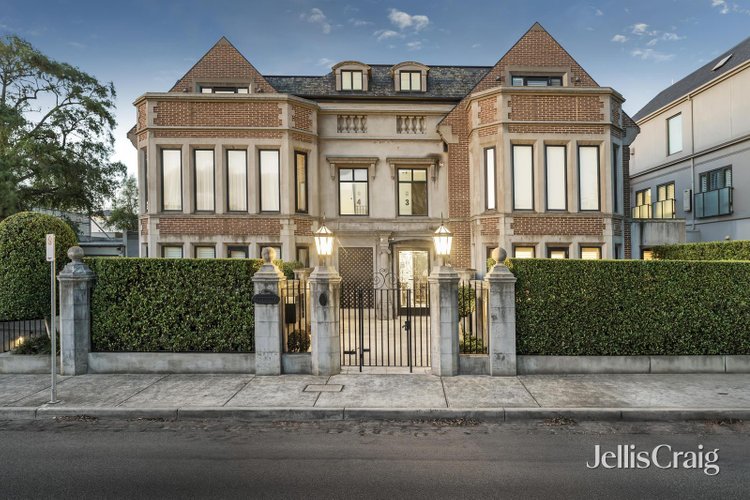 2 3 Bell Street Armadale 3143