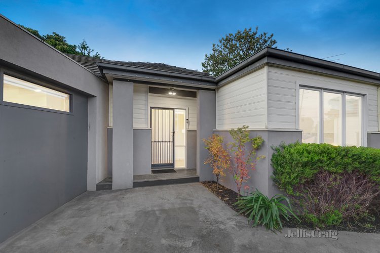 2/3 Brady Road Bentleigh East 3165