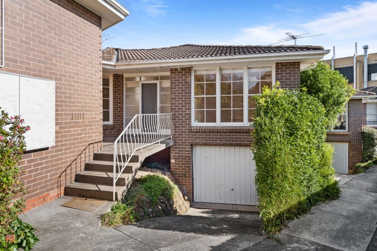 2/3 Byron Street Canterbury 3126