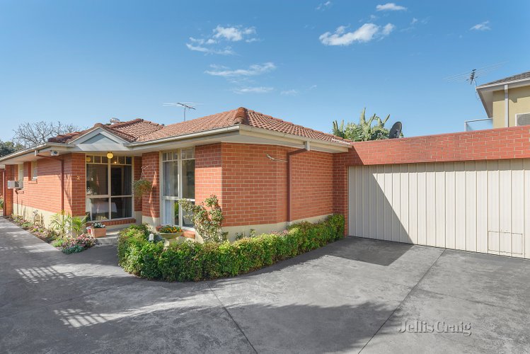 2/3 Holloway Street Ormond 3204