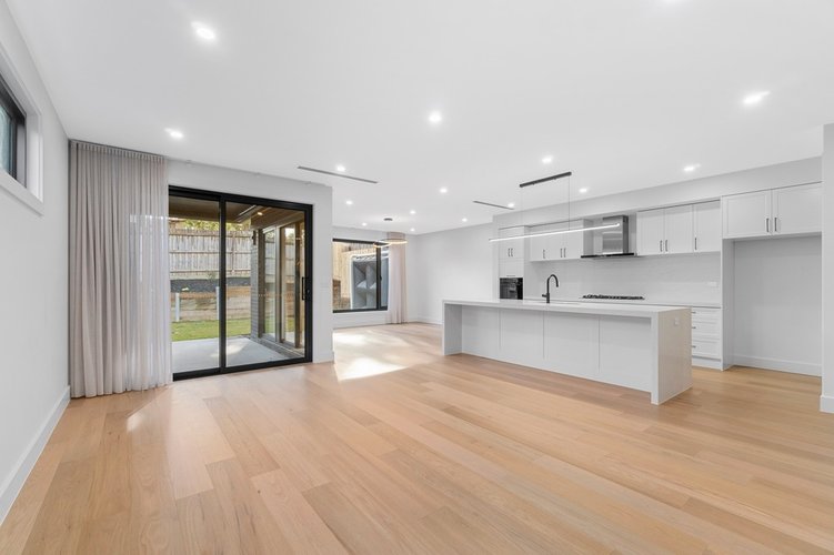 23 Kneale Drive  Box Hill North 3129