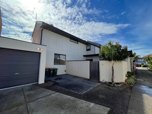 2/3 McArthur Street Bentleigh 3204