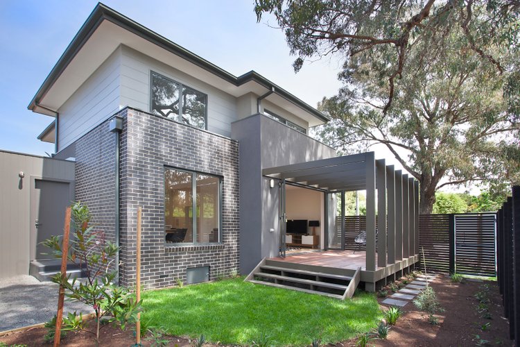 2/3 Parrs Road Croydon 3136