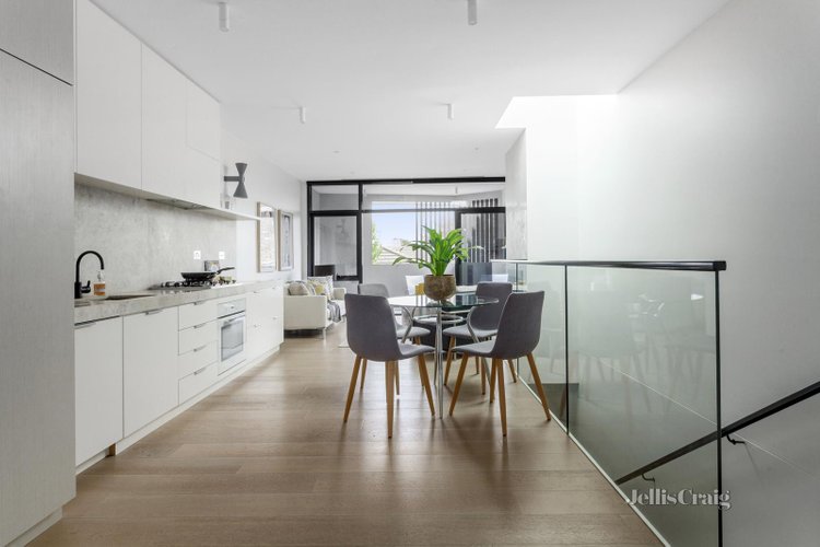 2 3 Strathwyn Place Kew East 3102