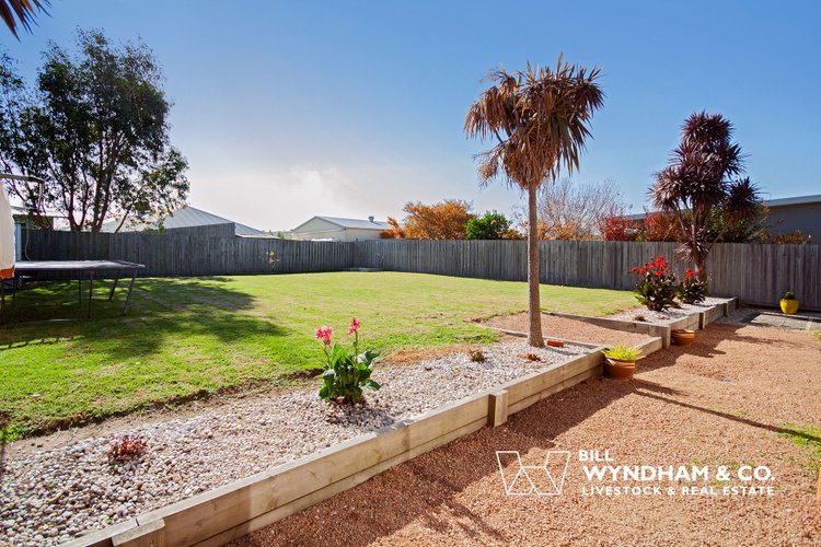 23 The Backwater, Eastwood