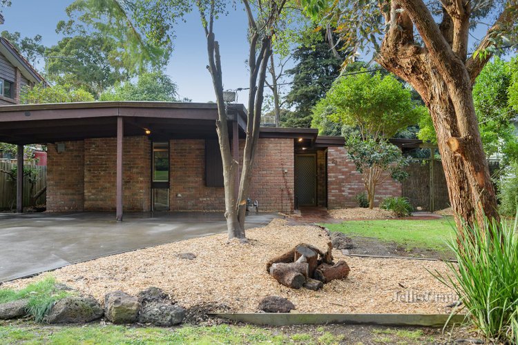23 Walhalla Drive Ringwood East 3135
