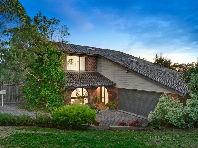 23 Warriparri Crescent Greensborough 3088
