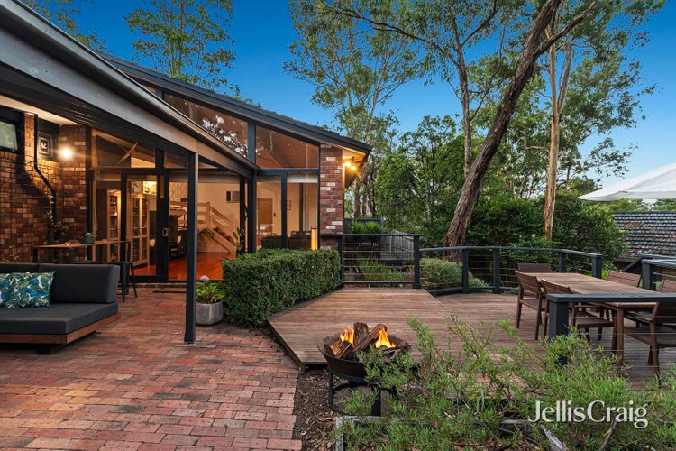 23 Wycliffe Crescent Eltham 3095