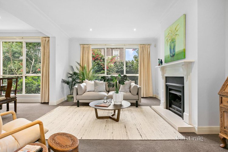 2 30 Corhampton Road Balwyn North 3104