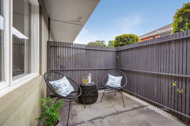 2 304 Tooronga Road Glen Iris 3146