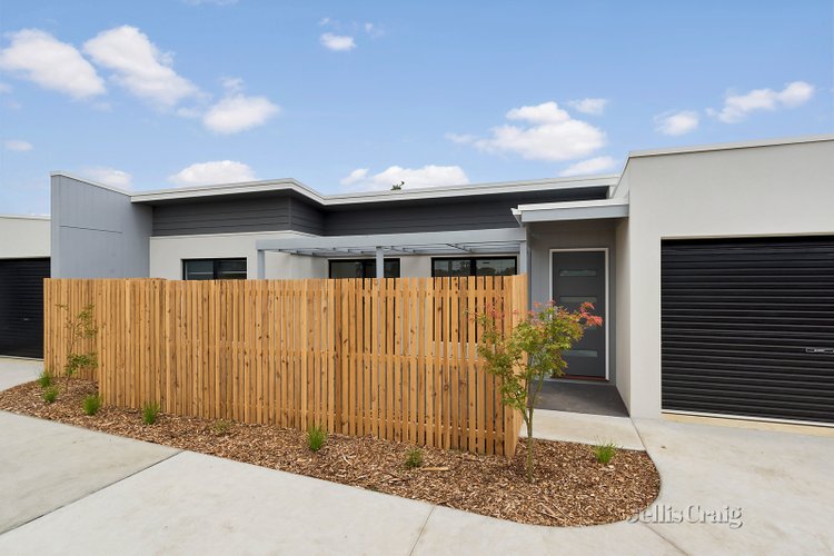 2/307 Albert Street Sebastopol 3356