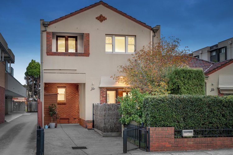 2 31-33 Kokaribb Road Carnegie 3163