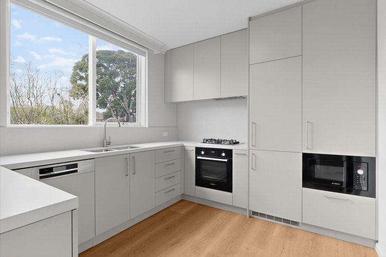 2/31 Beach Avenue Elwood 3184
