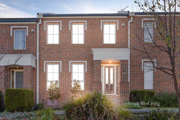 2 31 Loxton Terrace Epping 3076