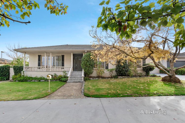 2 31 Monomeath Avenue Canterbury 3126