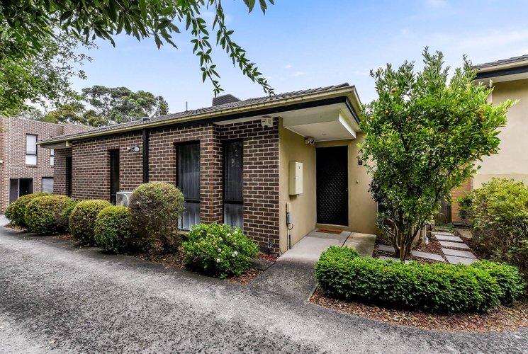 2/31 Orchard Street Glen Waverley 3150