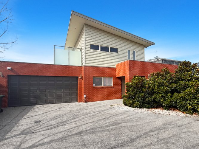 2/31 Roberts Road Belmont 3216