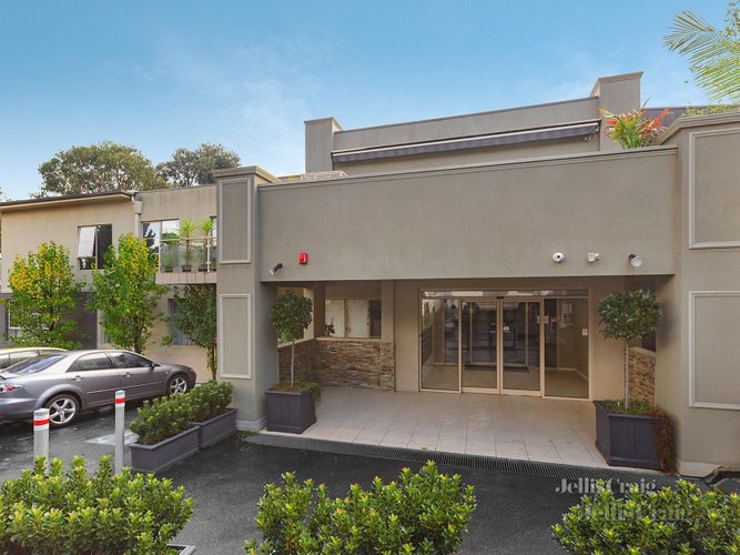 23 123 Main Road Lower Plenty 3093