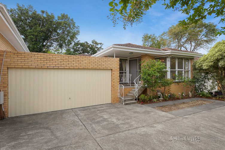 2/32 Bringa Avenue Camberwell 3124