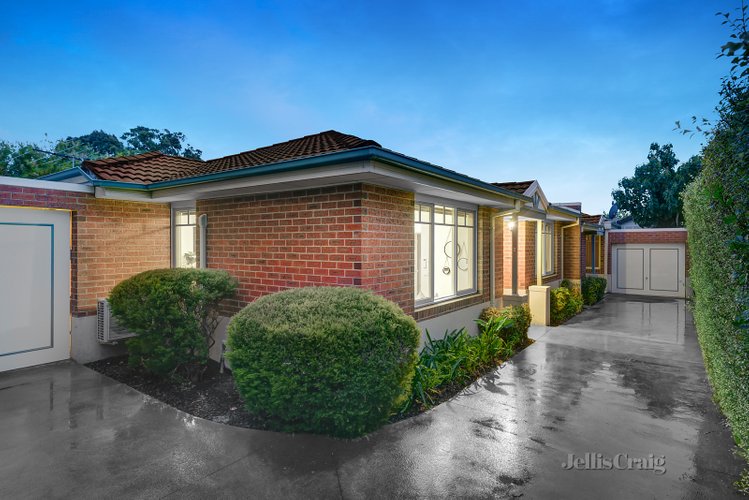 2/32 Dunoon Street Murrumbeena 3163