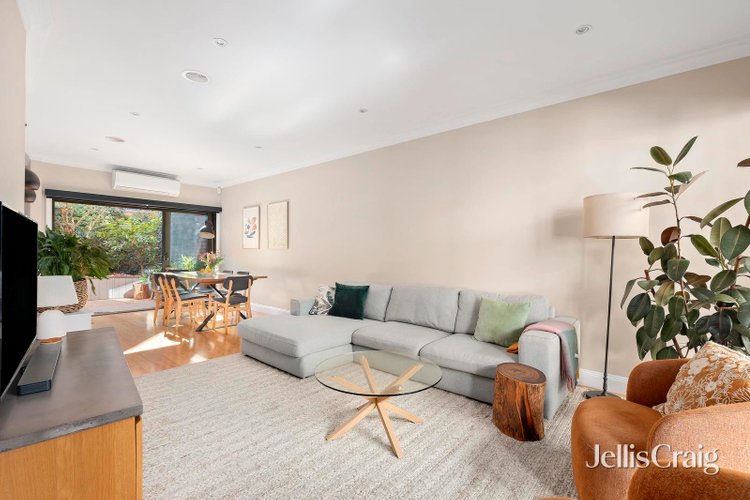 2 32 Fisher Parade Ascot Vale 3032