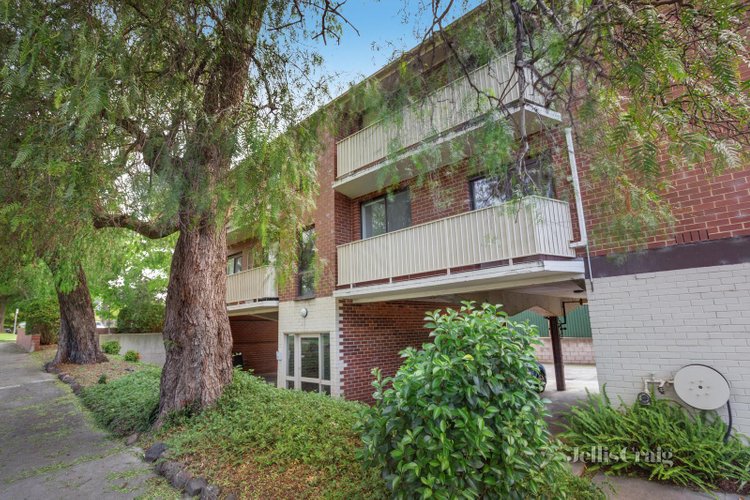 2 325 Riversdale Road Hawthorn East 3123
