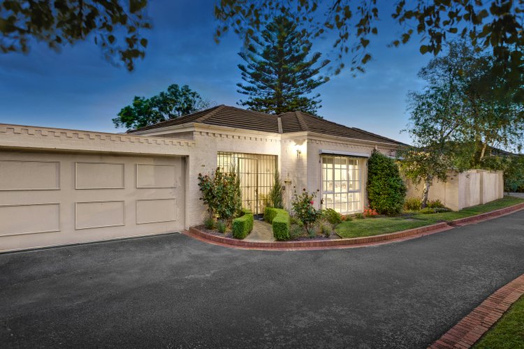 2/33 Banool Road Balwyn 3103