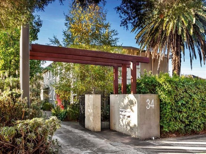 2 34 Alma Road Camberwell 3124