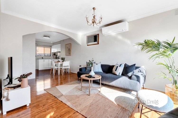 2 348 Reynard Street Pascoe Vale South 3044