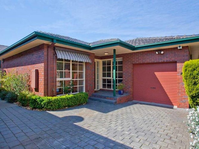 2 35 Balmoral Avenue Strathmore 3041