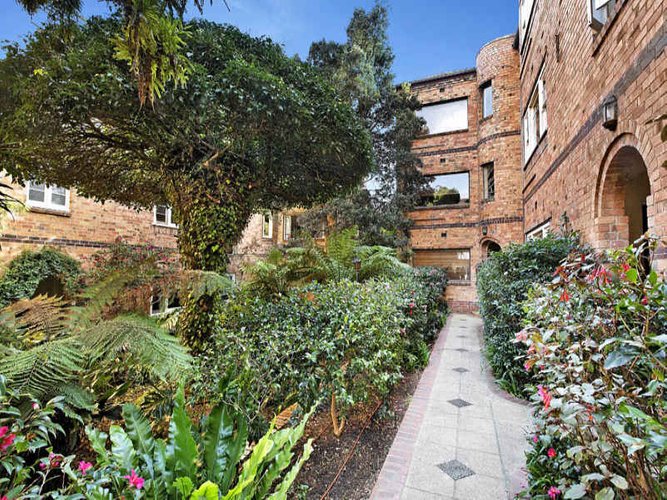 2 35 Eildon Road St Kilda 3182