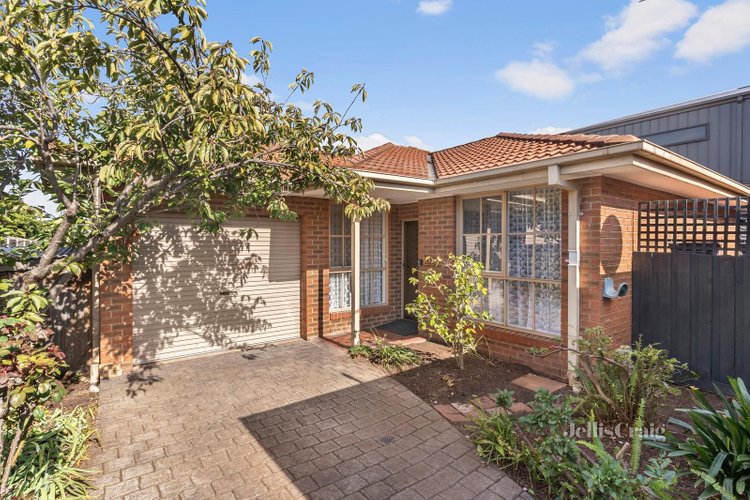 2 35 William Street Essendon 3040