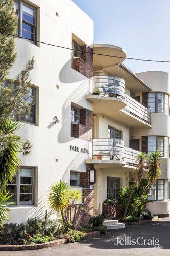 2 352 Albert Road South Melbourne 3205