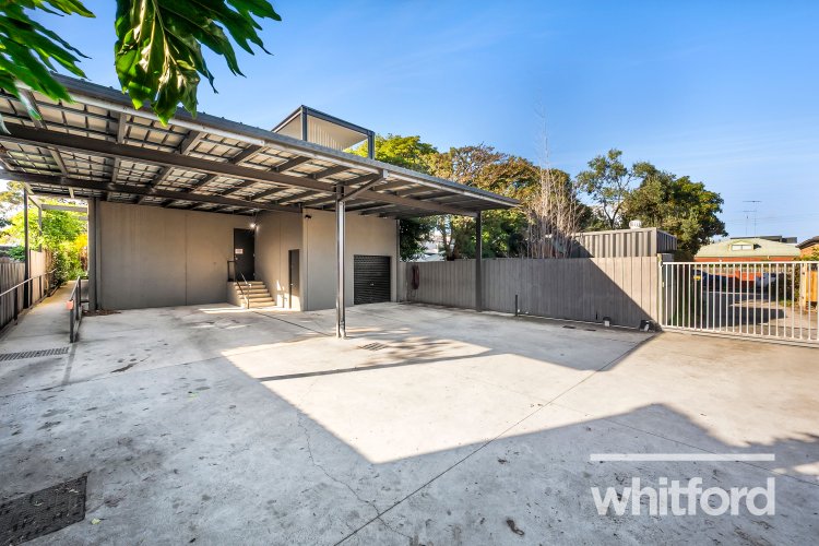 2/357 Pakington Street, Newtown