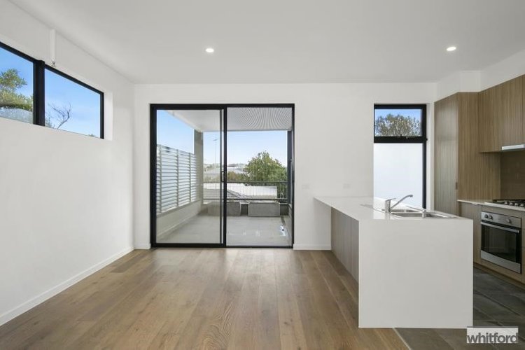 2/357 Pakington Street, Newtown