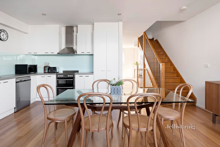 2 36 Boothby Street Northcote 3070