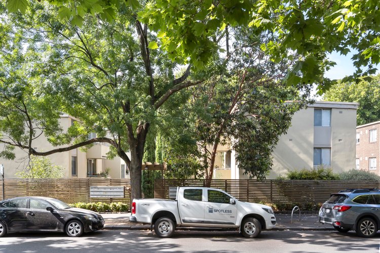 23 60 OShanassy Street North Melbourne 3051
