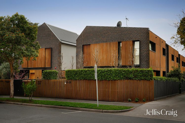 2 37 Robinson Road Hawthorn 3122