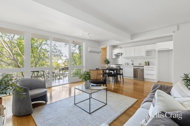 2 379 Dandenong Road Armadale 3143