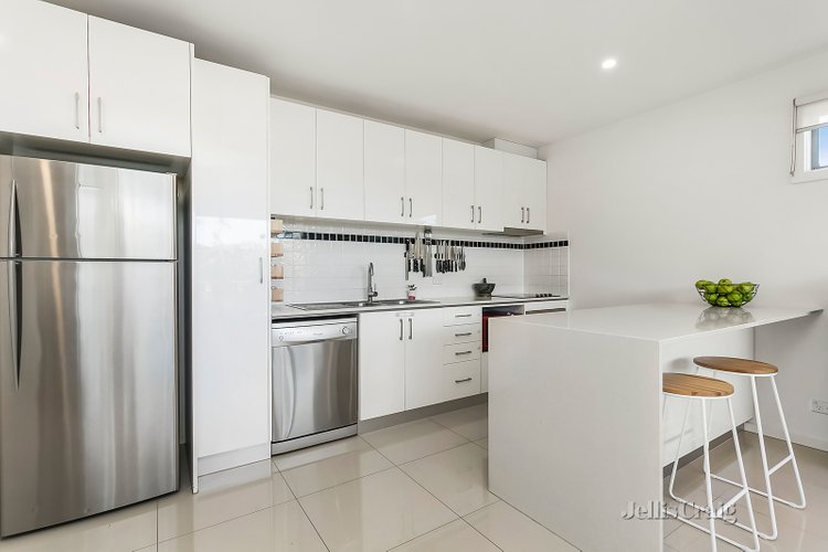 2/39-41 Flemington Street Travancore 3032