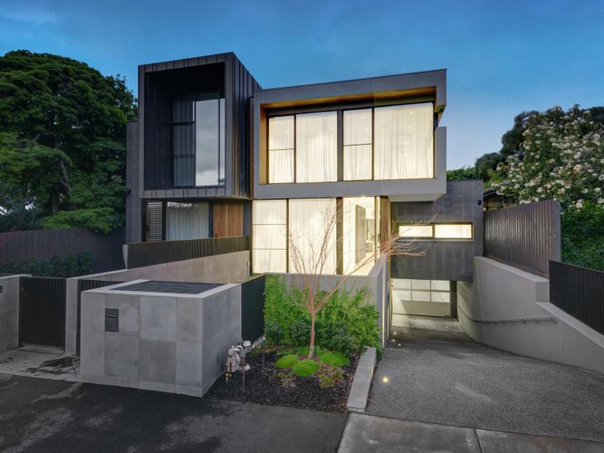 2 39 Oxley Road Hawthorn 3122