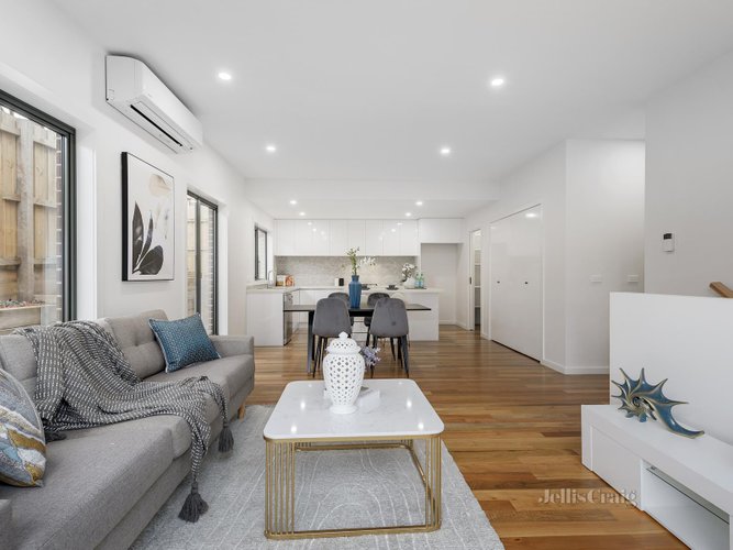 2 3A Forster Street Mitcham 3132