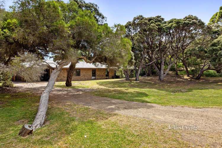 24-28 White Cliffs Road Rye 3941